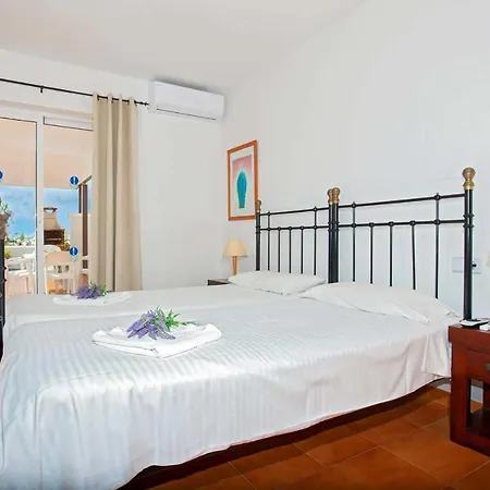 וילה Playa Blanca Sleeps 6 Air Con Wifi *